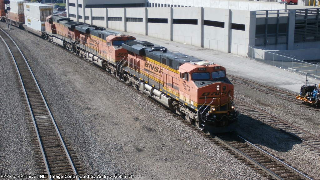 BNSF 7573, 7526 + 5092